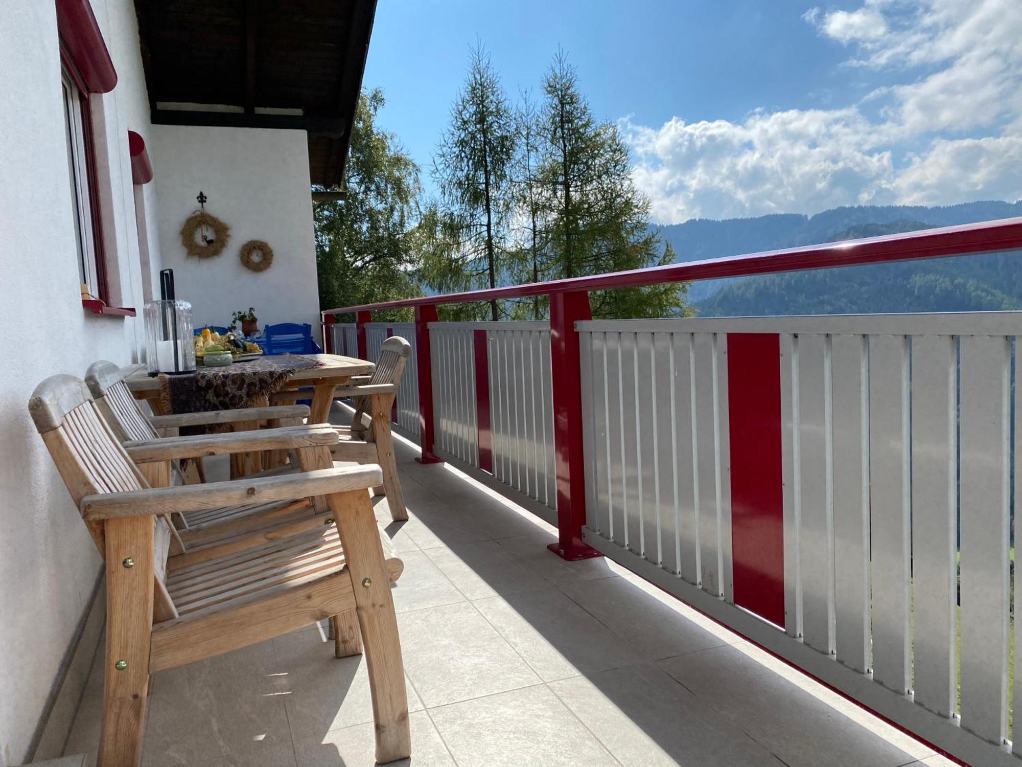 Poelstaler Berghuette Homestay *